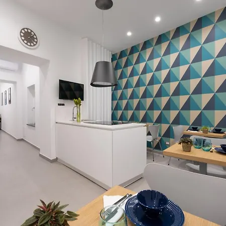 לינה וארוחת בוקר Hsuites Luxury