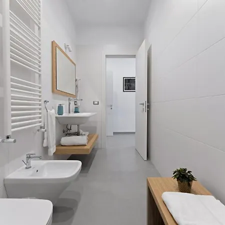 Hsuites Luxury 4*