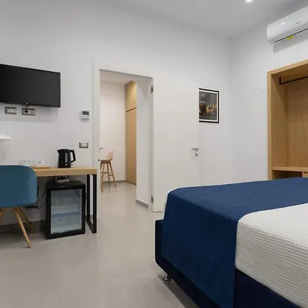 Hsuites Luxury לינה וארוחת בוקר