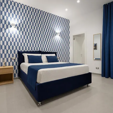 Hsuites Luxury 4*