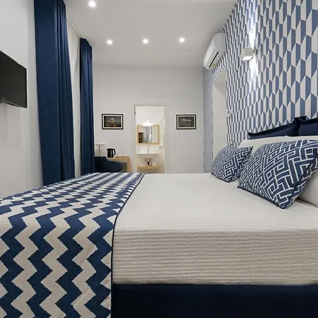 Hsuites Luxury לינה וארוחת בוקר