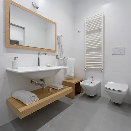 Hsuites Luxury לינה וארוחת בוקר קסטלמרה די סטביה