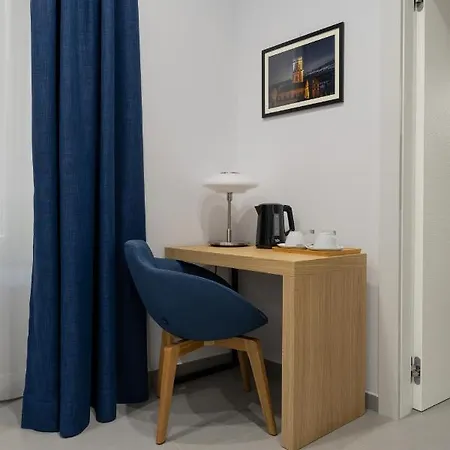 Hsuites Luxury 4*