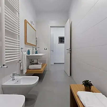 Hsuites Luxury Panzió