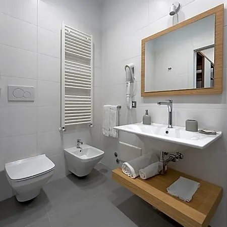 Hsuites Luxury 3*