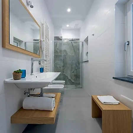 Hsuites Luxury Frühstückspension Castellammare di Stabia