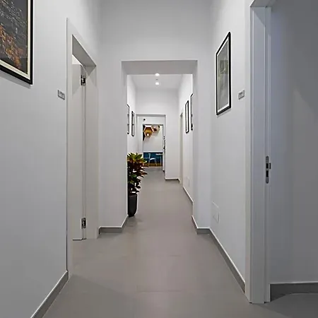 Hsuites Luxury Frühstückspension 3*