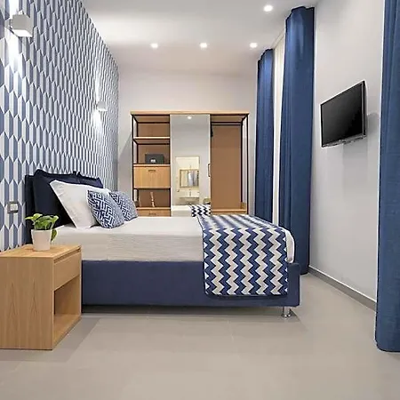 Hsuites Luxury Frühstückspension 3*